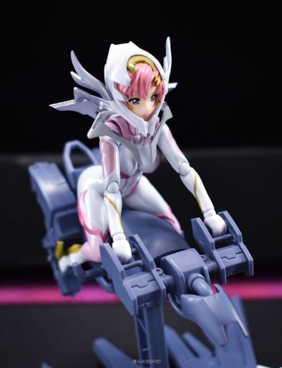 S.H.Figuarts  拉克丝·克莱茵（驾驶服版） 出击名场面重现套装