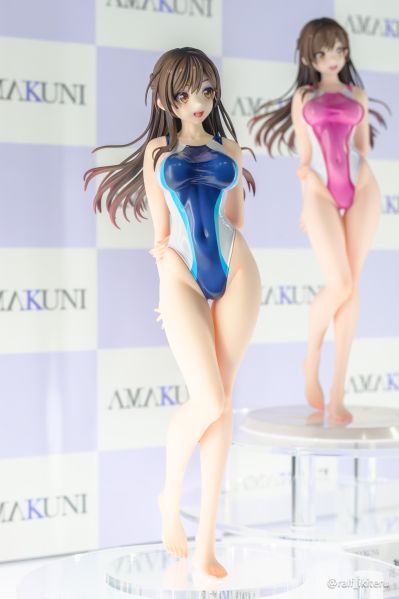 租借女友 水原千鹤 水色线条竞技泳装