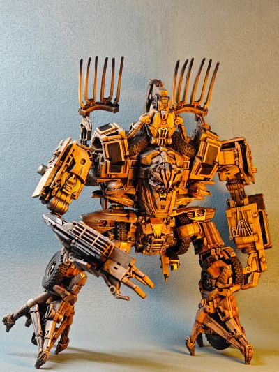 变形金刚电影大师级 MPM-14  碾压机 / 碎骨魔