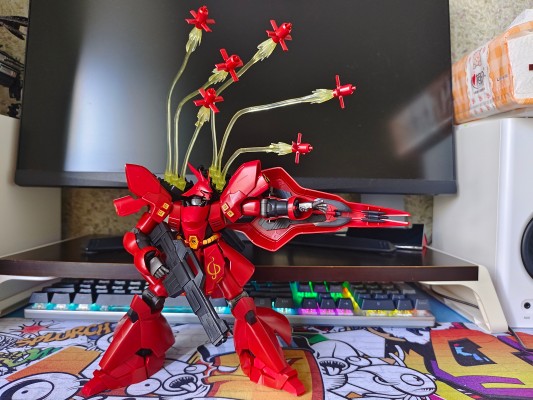 HGUC 1/144 机动战士高达 逆袭的夏亚  Nu高达