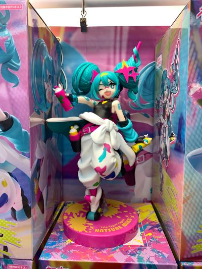 初音未来 Trio-Try-iT珍藏人偶—绘画少女—