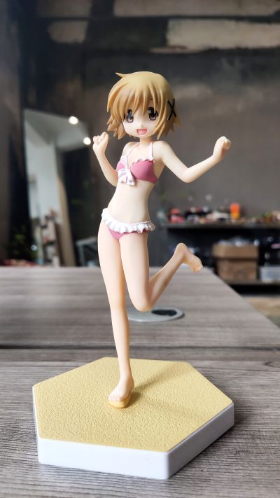 BEACH QUEENS 向阳素描×蜂窝 ゆの