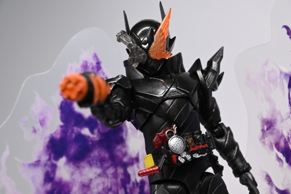 S.H.Figuarts 假面骑士创骑 兔子坦克危险形态 平成世代版