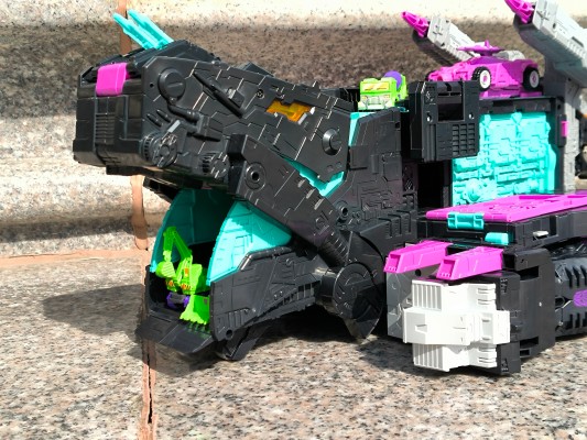 AOTP-13 霸天虎 铁甲龙