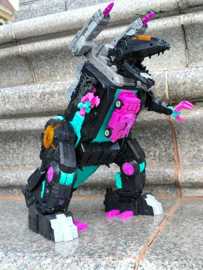 AOTP-13 霸天虎 铁甲龙