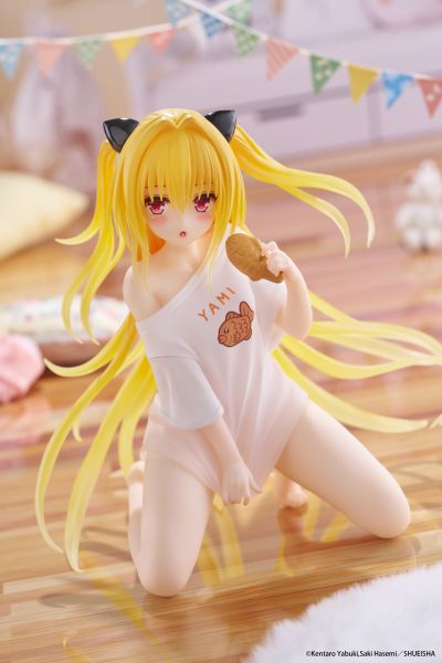 出包王女DARKNESS 可爱桌摆人偶  金色暗影~居家服造型~