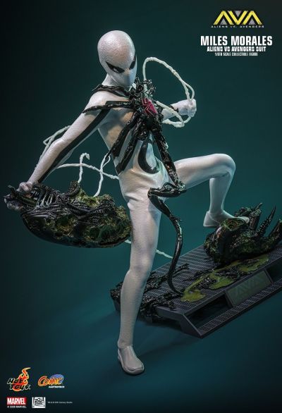 《异形大战复仇者》迈尔斯·莫拉莱斯(异形大战复仇者战衣)1:6比例珍藏人偶