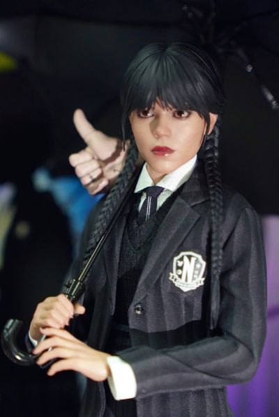 《星期三》星期三1：6比例珍藏人偶