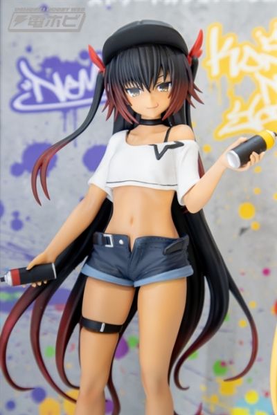 GLITTER&GLAMOURS 出包王女DARKNESS  金色暗影 街头造型