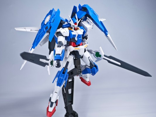 HGBD 1/144 00高达王牌潜行者