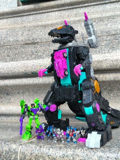 AOTP-13 霸天虎 铁甲龙