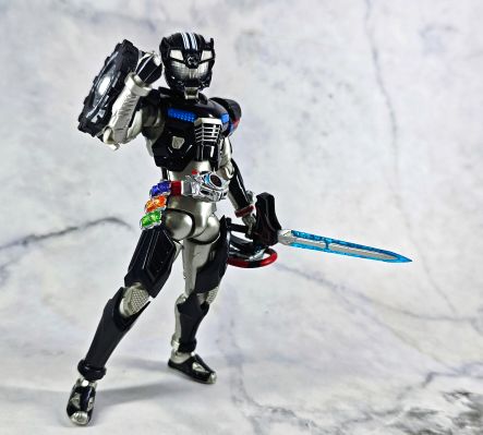 S.H.Figuarts 假面骑士驰骑 假面骑士驰骑 狂野型