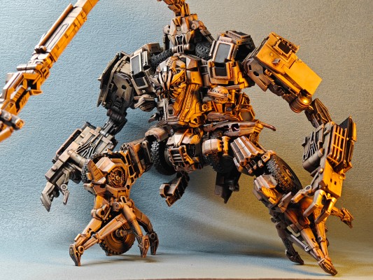 变形金刚电影大师级 MPM-14  碾压机 / 碎骨魔