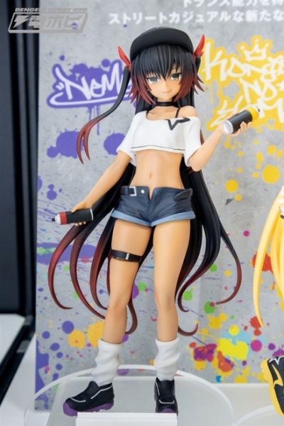 GLITTER&GLAMOURS 出包王女DARKNESS  金色暗影 街头造型