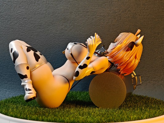 兔女郎服装计划 索菲亚· F· 希琳 奶牛纹比基尼