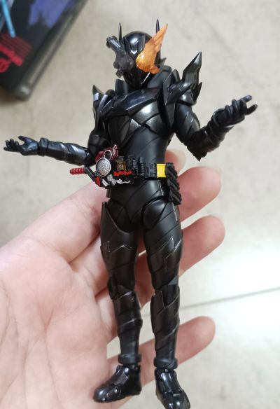 S.H.Figuarts 假面骑士创骑 兔子坦克危险形态 平成世代版