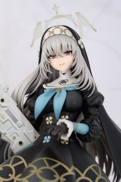 蔚蓝档案 歌住樱子