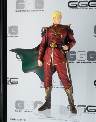 GGG 机动战士高达 逆袭的夏亚 夏亚·阿兹纳布尔 总帅造型