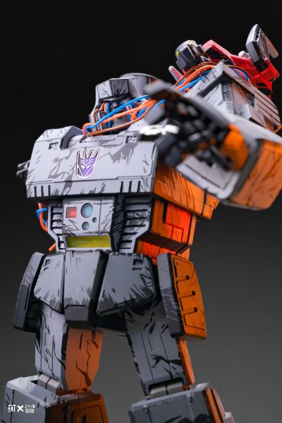 布鲁可变形金刚传奇版  G1-威震天