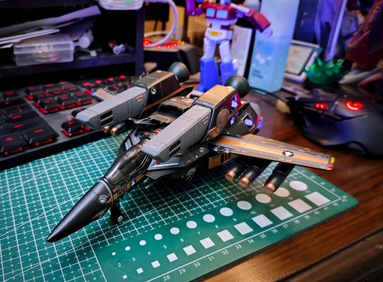 超时空要塞 VF-1S 深红 急速装甲