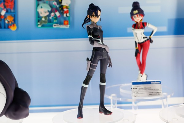 Lucrea Light  机动战士高达 跨时之战 尼娅安 驾驶服版