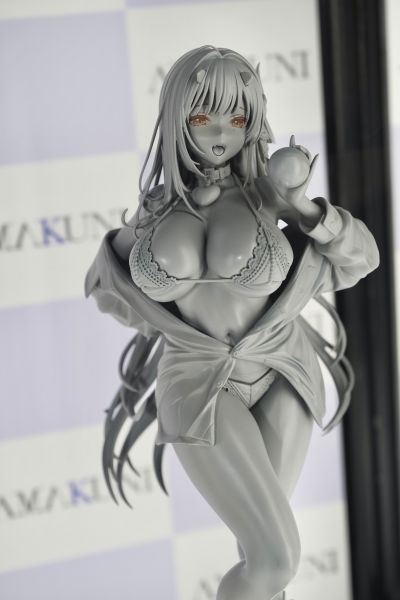 胜利女神：妮姬 毒蛇：爱情光芒