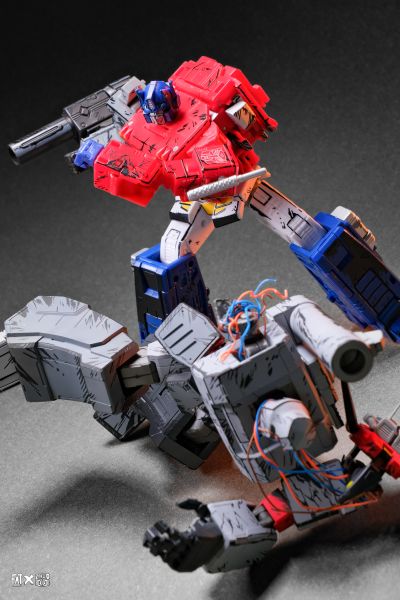 布鲁可变形金刚传奇版  G1-威震天