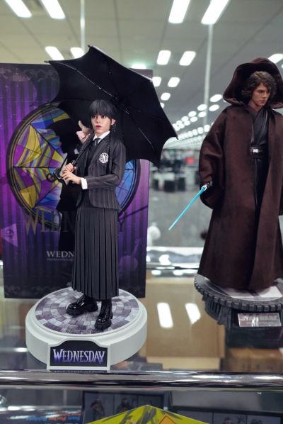 《星期三》星期三1：6比例珍藏人偶