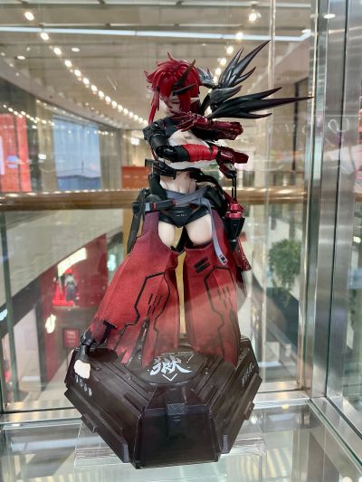 「狼犬部队 突击型·渡鸦」 1/9  包胶可动手办