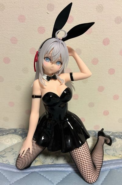 One-Seventh Carat 不时用俄语小声说真心话的邻桌艾莉同学 艾莉 兔女郎