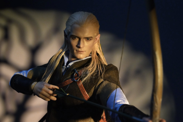 《指环王：护戒使者》-莱戈拉斯1/6收藏级可动人偶