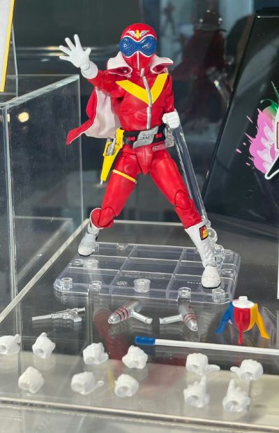 S.H.Figuarts（真骨雕制法） 红色连者 超级战队50周年纪念版（首发专属底座配套款）（暂译）