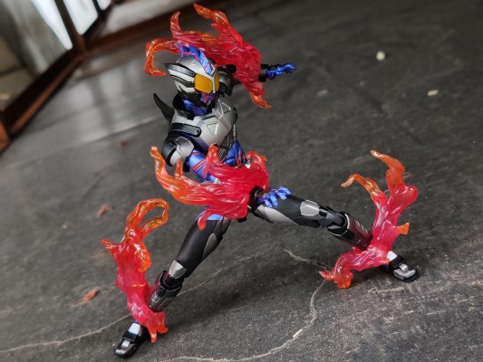 S.H.Figuarts   假面骑士亚马逊尼奥 （Amazon.co.jp独家版）