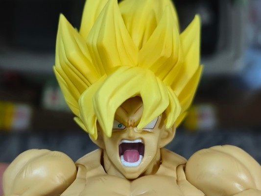 S.H.Figuarts 超级赛亚人孙悟空-传说中的超级赛亚人- [BEST SELECTION]