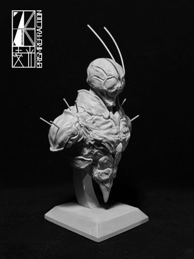 蝗虫型一号 半身像