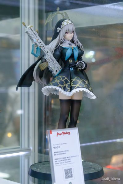 蔚蓝档案 歌住樱子