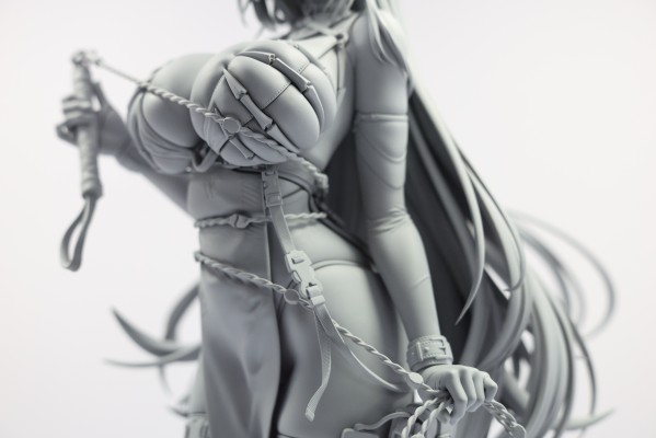 胜利女神：新的希望 米哈拉：羁绊锁链