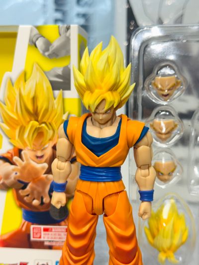 S.H.Figuarts 超级赛亚人孙悟空〈决战开幕〉