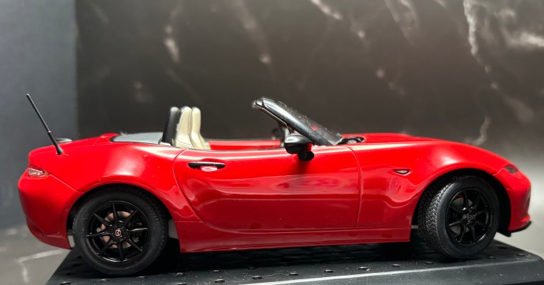 24342 马自达 MX-5