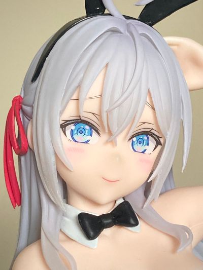 One-Seventh Carat 不时用俄语小声说真心话的邻桌艾莉同学 艾莉 兔女郎