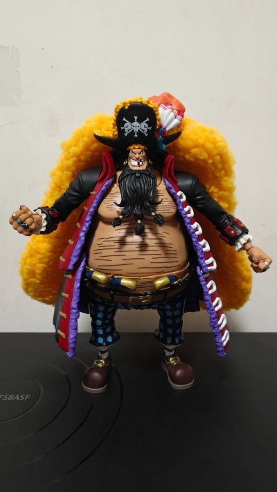 S.H.Figuarts 马歇尔·D·提奇 -四皇-