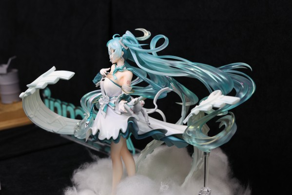 初音未来-云中曲