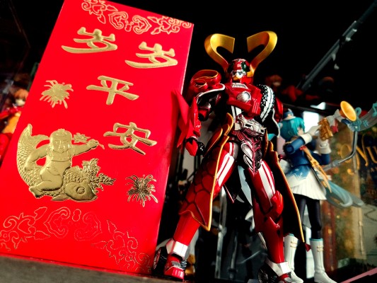 S.H.Figuarts  驰骑外传：假面骑士马赫 / 假面骑士心骑 假面骑士心骑 奇迹型