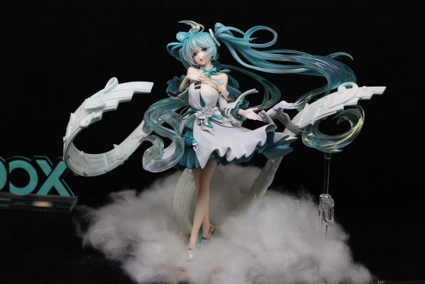 初音未来-云中曲