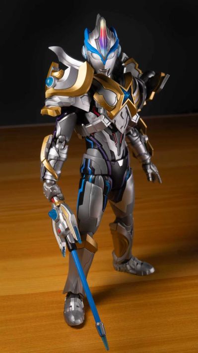 传奇版奥特名鉴 艾克斯奥特曼超越型 贝塔闪光装甲
