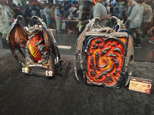 炉石传说 伊利丹·怒风 雕像