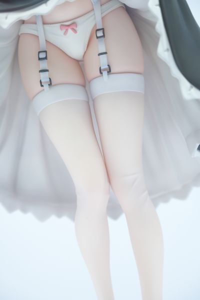 一脸嫌弃表情的妹子给你看内裤 女仆伊东千岁