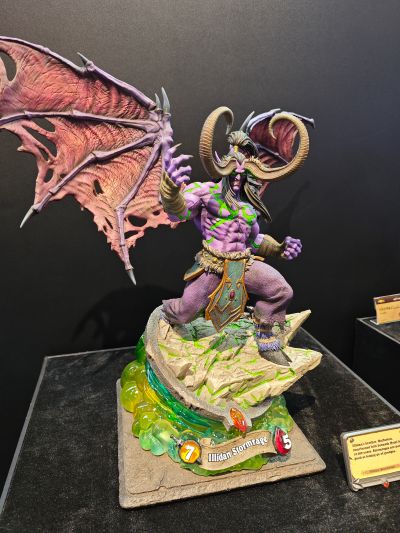 炉石传说 伊利丹·怒风 雕像