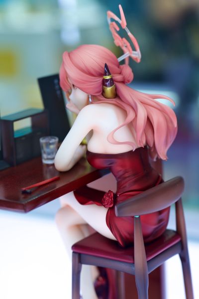 蔚蓝档案 陆八魔爱露（礼服）纪念大厅版