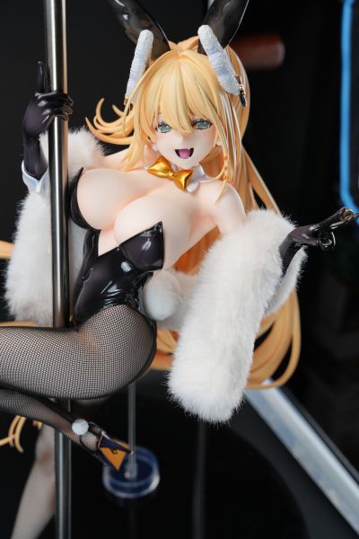 B-style 胜利女神：妮姬 露菲：奢侈兔